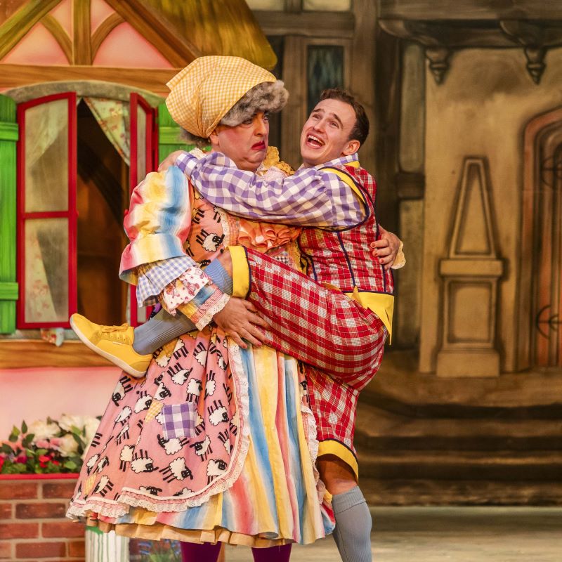 Interview: Julian Eardley on playing Mother Goose at Theatre Royal Winchester